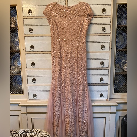 Gorgrous Marina Mother of the Bride Dress - Picture 2 of 9